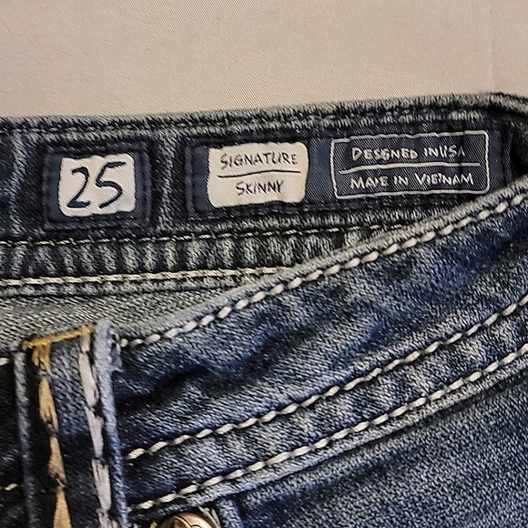 Miss Me Jeans - Picture 8 of 8